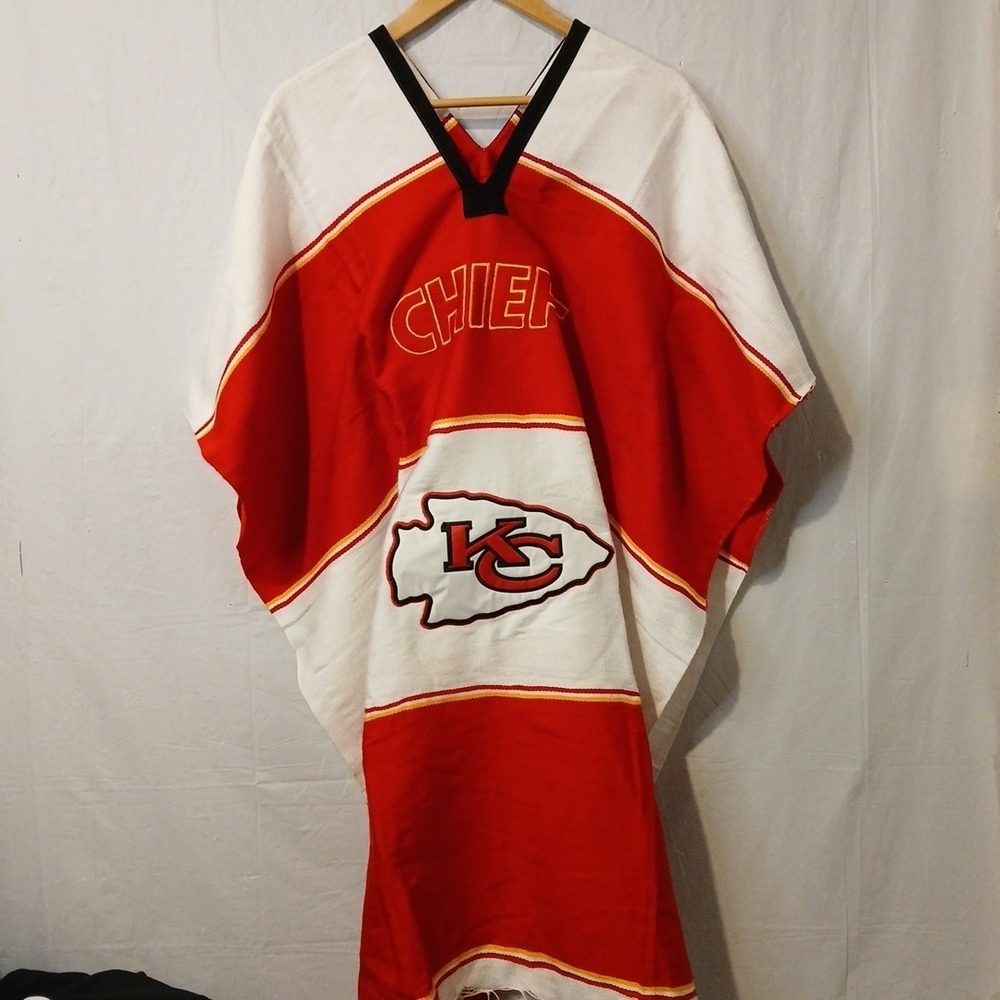 NFL Poncho Kansas City Chiefs Acrylic Cotton New!